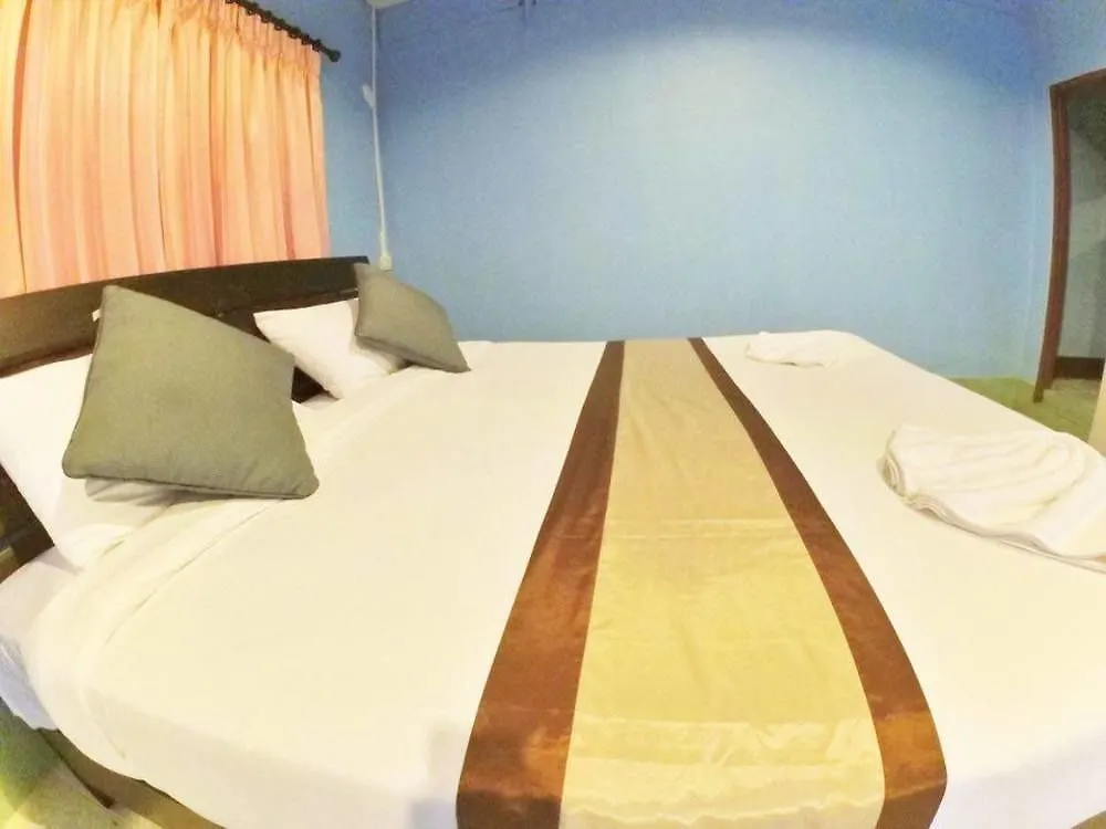 Marina Hut Guest House Ko Lanta