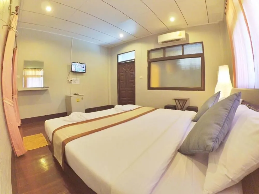 **  Marina Hut Guest House Ko Lanta Thailand