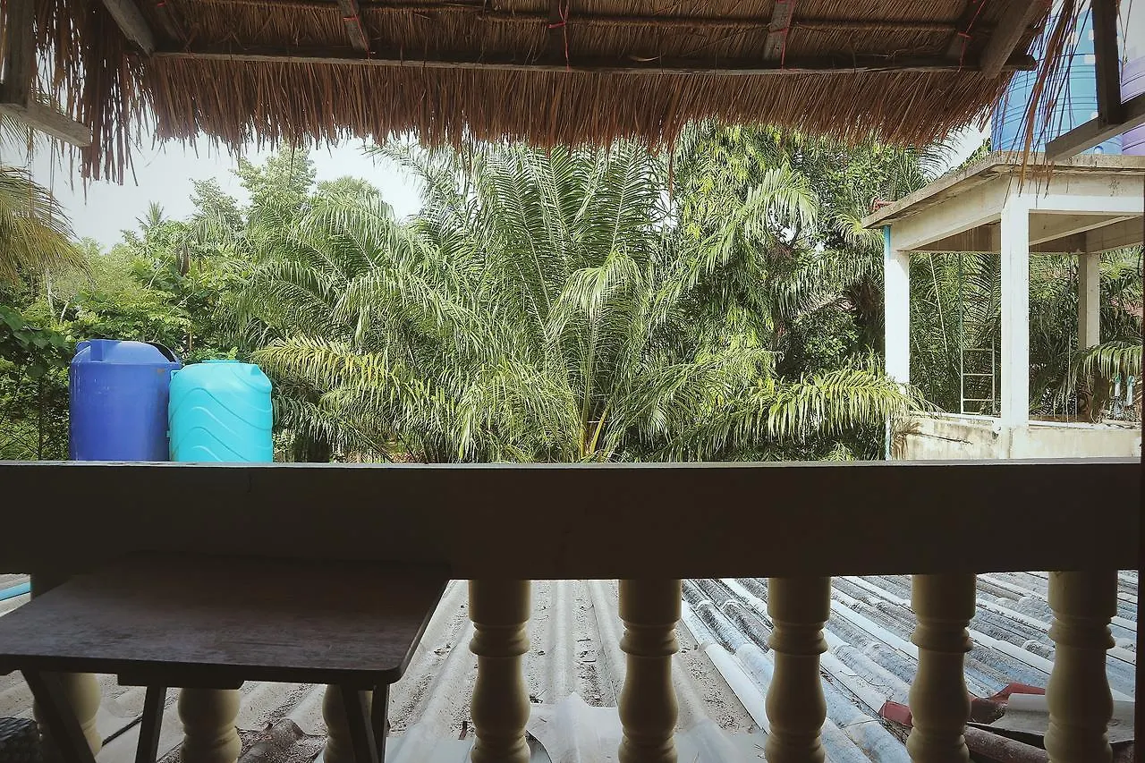 Marina Hut Guest House Ko Lanta