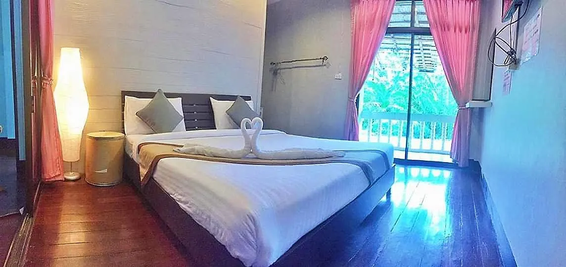Marina Hut Guest House Ko Lanta