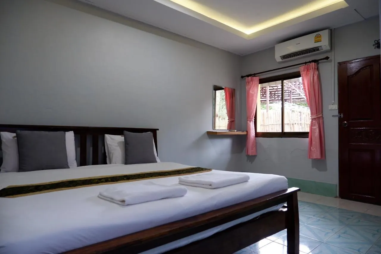 Marina Hut Guest House Ko Lanta 2*,  Thailand