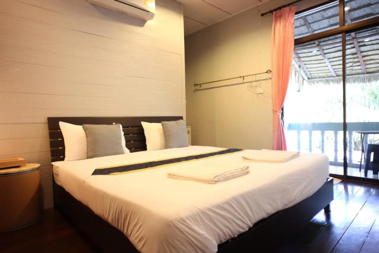 Marina Hut Guest House Ko Lanta